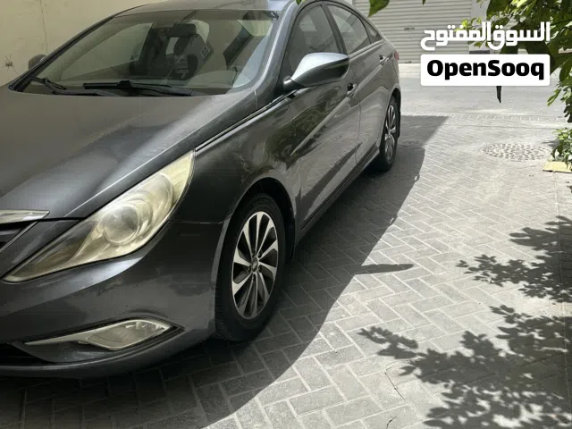 2014 هيونداي سوناتا Standard