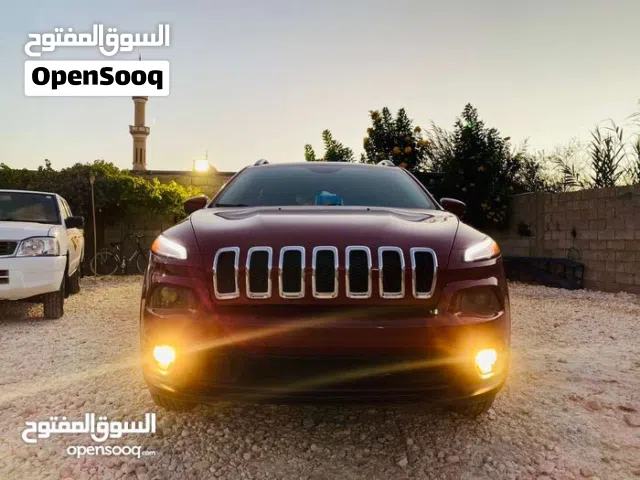 جيب شيروكي 2015 للبيع كاش او تحويل