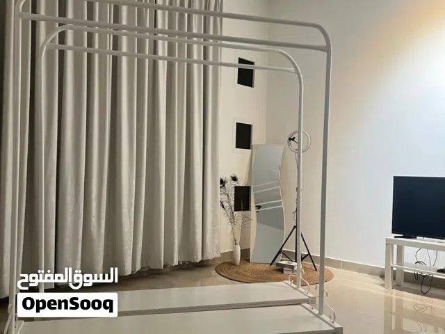 ستاند للفساتين او العبائات او الملابس