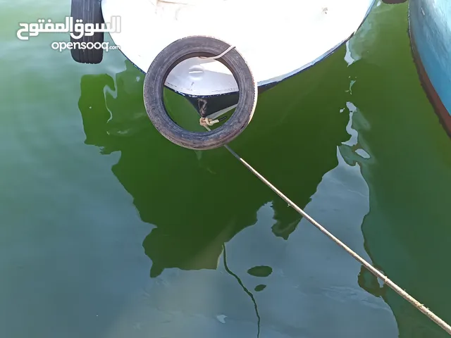 قارب صيد امريكي الصنع