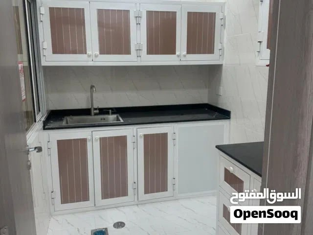 شقة للايجار المعبيله موقع مميز وهادي شقه جديده قريبه من جميع الخدمات شقه للايجار في المعبيله.      .