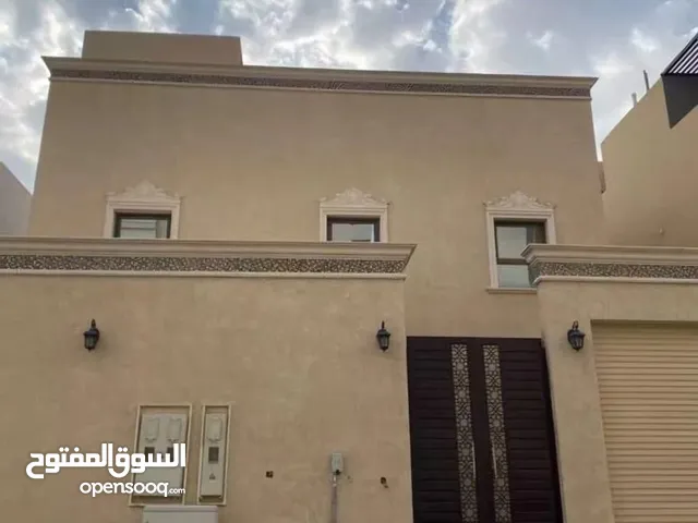357 m2 5 Bedrooms Villa for Rent in Al Riyadh Al Malqa