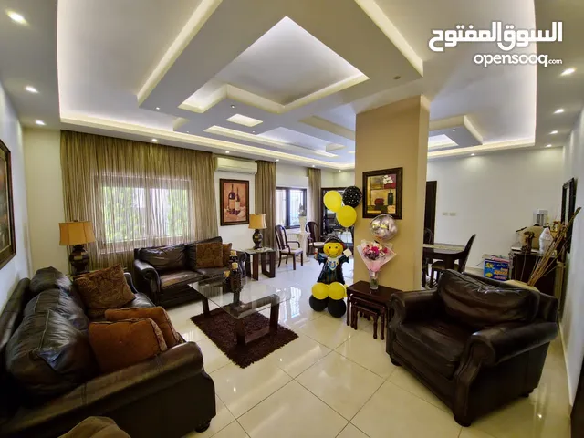 250 m2 3 Bedrooms Apartments for Sale in Amman Um Uthaiena
