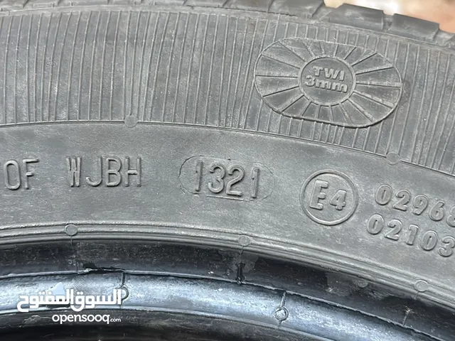 كوشوك 205/55R16 جنط 16 مستعمل بحالة الوكاله اوربي كان راكب ع سياره كهربا غيرتو لانو بفرق بالممشى