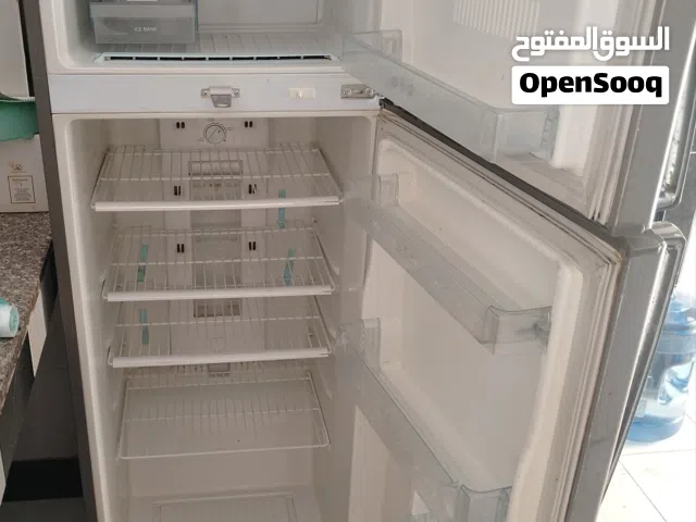 ثلاجة للبيع