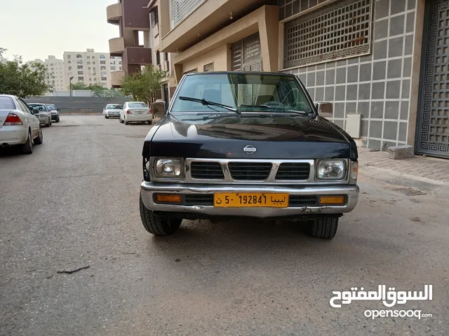 Used Nissan Navara in Tripoli