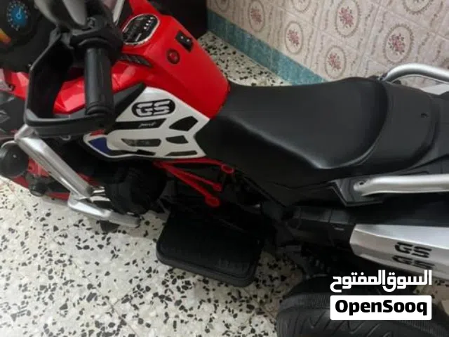 مونطو مستعمل مرتين فقط بالشحن من 4 سنوات الي 12 سنه سعره بالشحن ب 700 د قابل للنقاش
