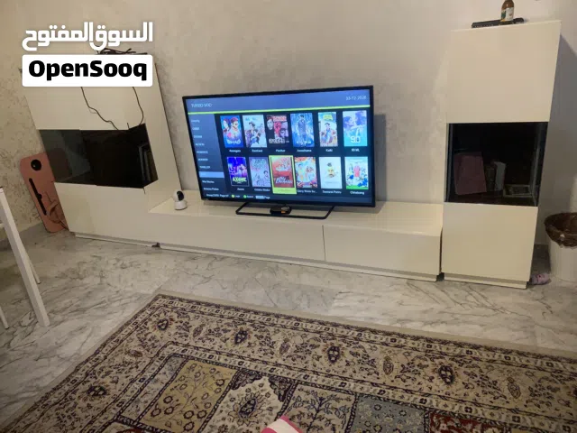 طاولة تلفزيون مع وحدين بوفية موديل الجديد خشب الماني ثقيلة مش تجاري بسعر اقل من تكلفة