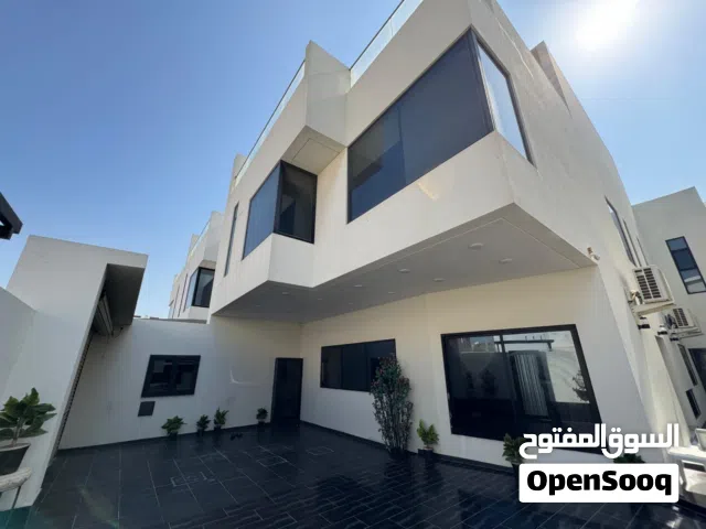 380 m2 4 Bedrooms Villa for Sale in Northern Governorate Saar