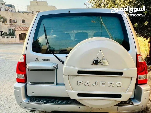 للبيع متسبيشي باجيرو للبيع 2006 فحص 4 جيد السعر 4000