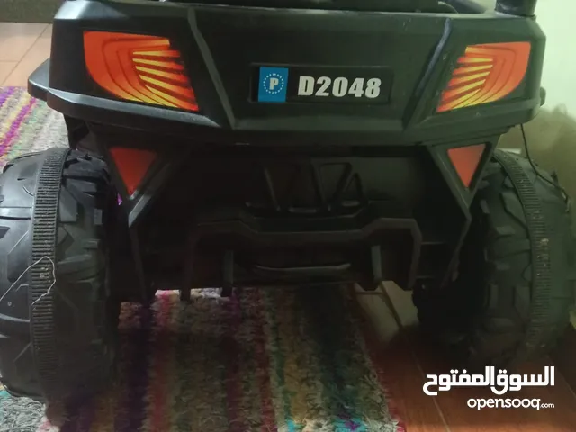 سيارة اطفال