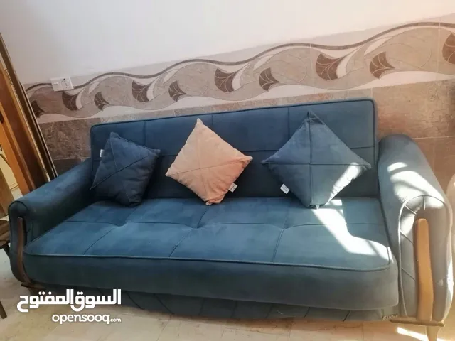 تخم قنفات  نظيف استعمال قليل مع كوشات خاصه مع لوحه هديه