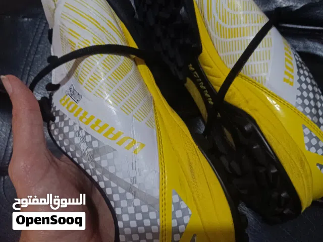 حذاء رياضي مصطح اصلي