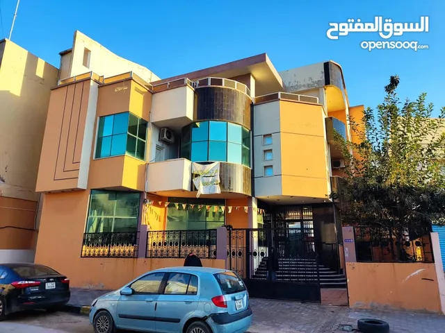 مبني اداري بالاثاث للايجار تسليم فوري وسط طرابلس