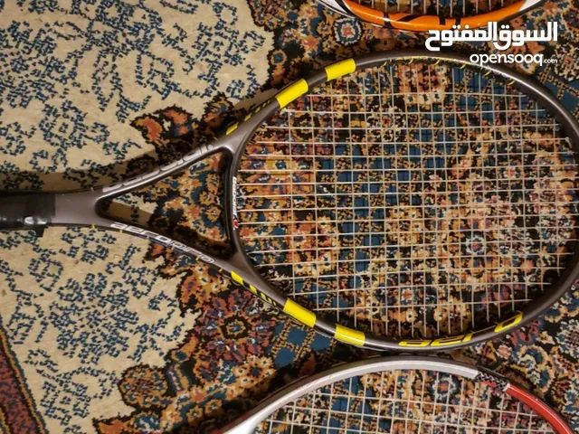 مضارب تنس ميدان فيبر ويلسون واتاك اصلي مضمون 100% مواصفات عاليه سعرهم جديد ب 80 دولار للمضرب البيع