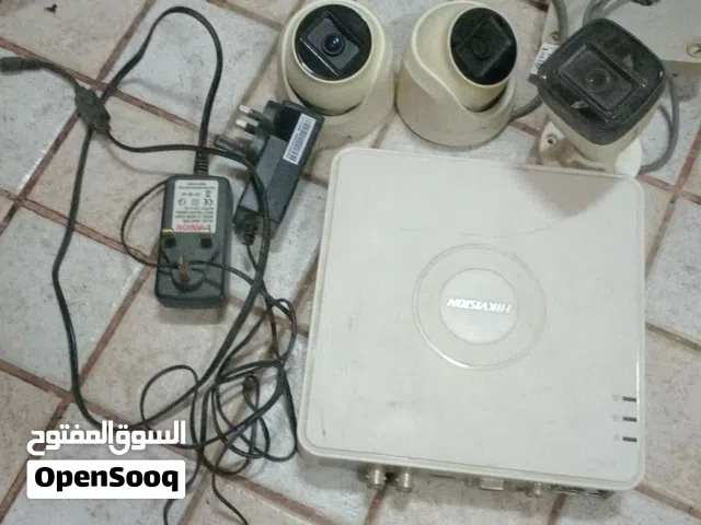 كمره عداد 3 ثنين  دخليه ووحده خارجه  مع الجهاز   شغاله وطابعه