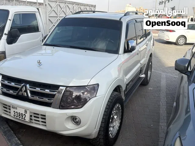 2014 ميتسوبيشي باجيرو GLS
