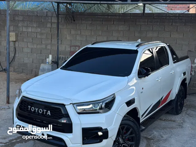 Used Toyota Hilux in Tripoli