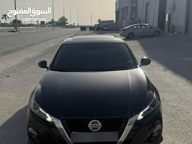 Used Nissan Altima in Ajman
