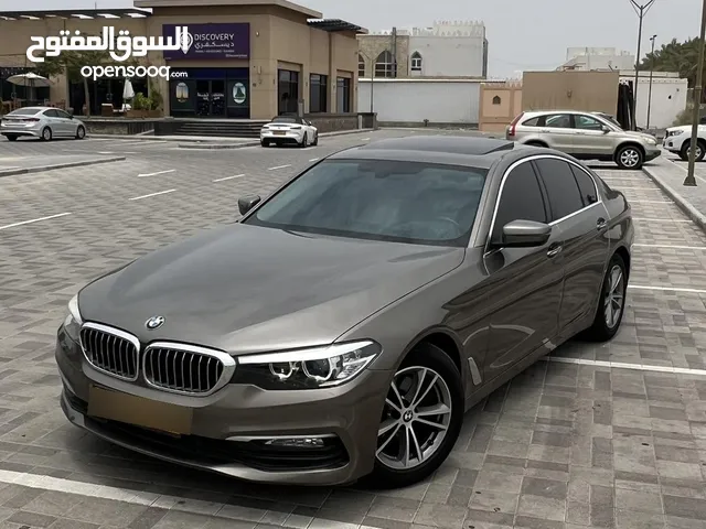 BMW520/2018 خليجي وكالة عمان وتامين شامل صيانة الوكاله (تم تخفيض السعر )