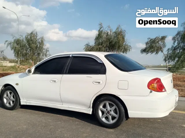 2000 كيا سبيكترا