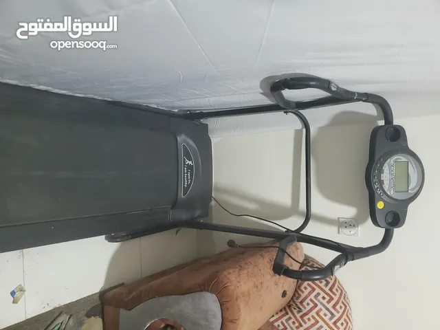 اله رياضية مشايه كهربائية