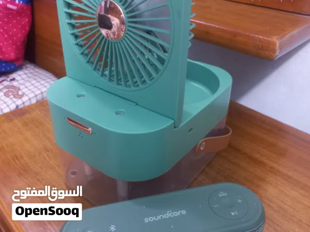 سماعه ماركه اصليه ضد الماء والصدمات وصوت عالي جدا ومبرده اصغيره نظيفه وتطلع بخار ماي