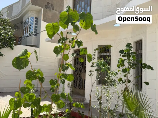 250 m2 4 Bedrooms Townhouse for Sale in Basra Jubaileh