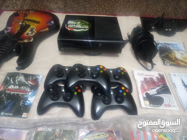 Xbox 360  مستعمل مع جميع الملحقات في الصور