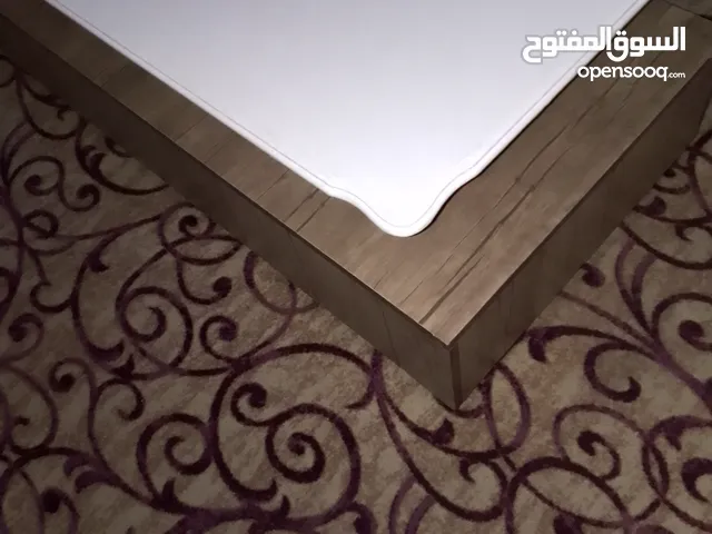 طاولة وسط للبيع