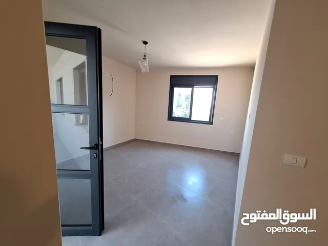 185 m2 3 Bedrooms Apartments for Sale in Ramallah and Al-Bireh Beitunia