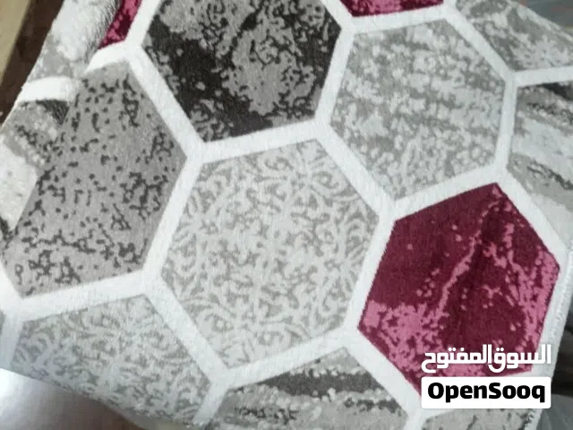 مفروشات وملابس