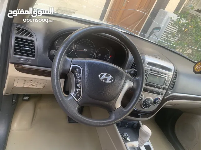 Hyundai Santa Fe Standard in Baghdad