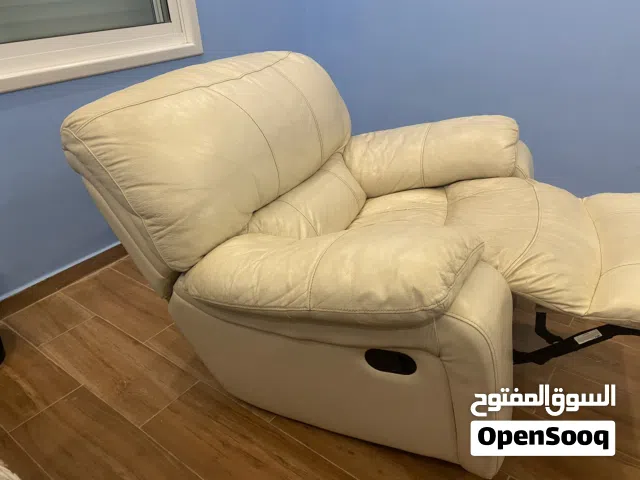 ريكلاينر جلد مستعمل