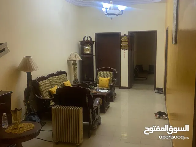 250 m2 4 Bedrooms Townhouse for Rent in Tripoli Al-Sabaa