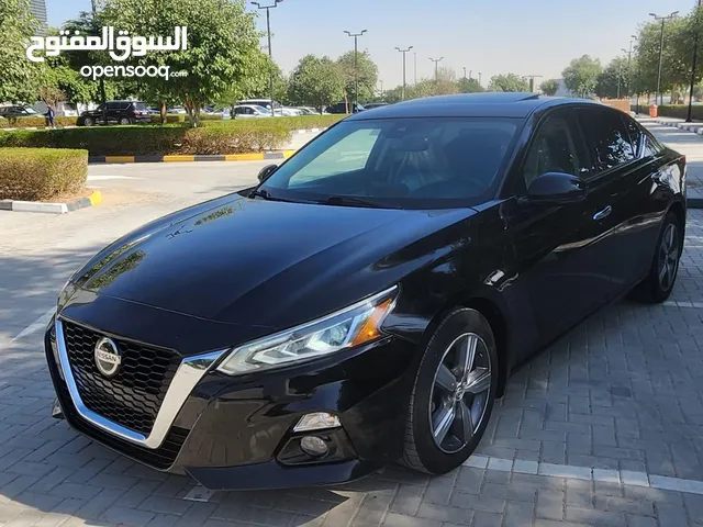 Used Nissan Altima in Sharjah