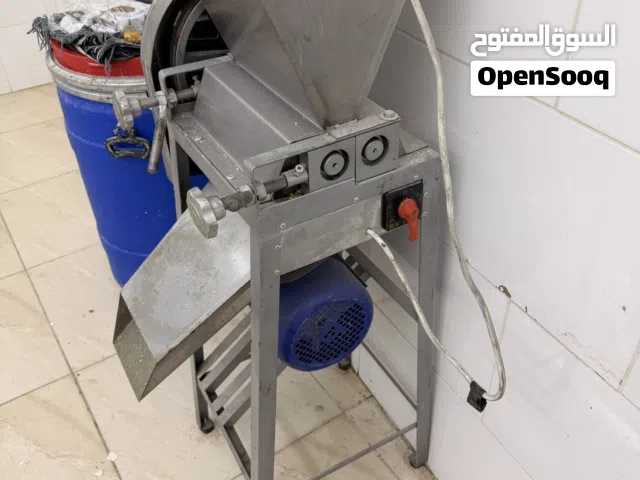 كسارة جوز للبيع