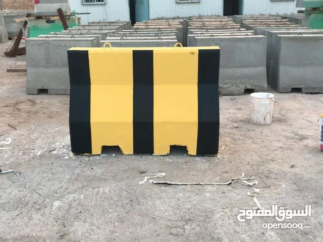 حواجز خرسانية نيوجرسي قواعد انارة