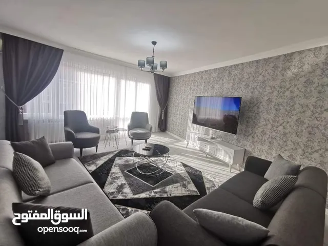 شقة  للايجار الشهري مفروشة بالكامل الرياض العليا مكونه غرفتين وصاله ومطبخ جاهز وحمامين