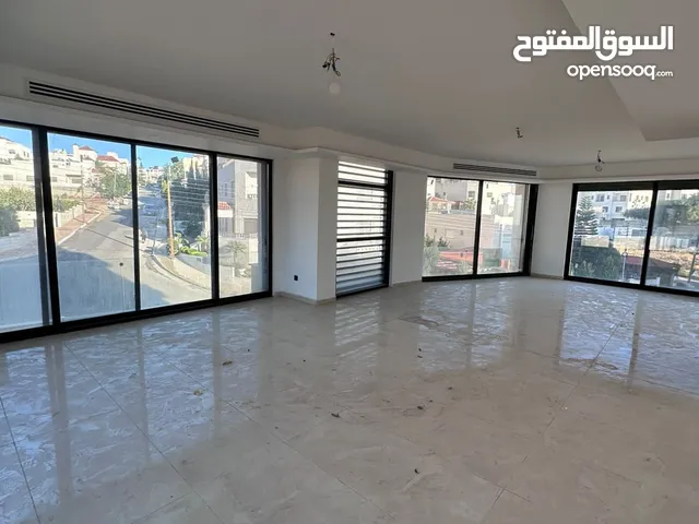 300 m2 3 Bedrooms Apartments for Rent in Amman Al Kursi