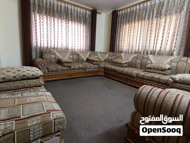 كورنر خليجي نظيف و بحالة الوكالة