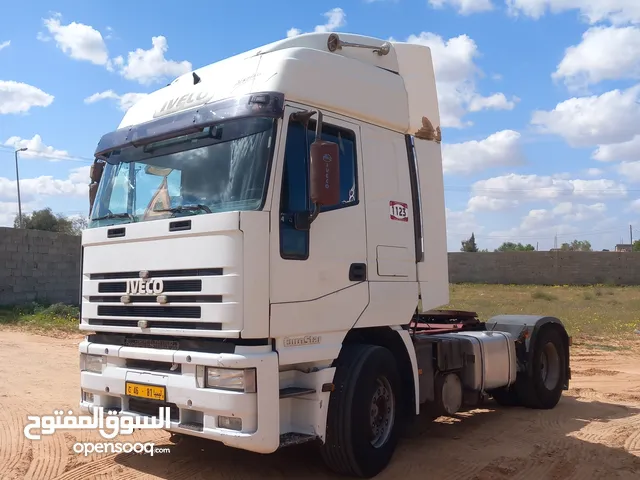 Tractor Unit Iveco 2002 in Tripoli