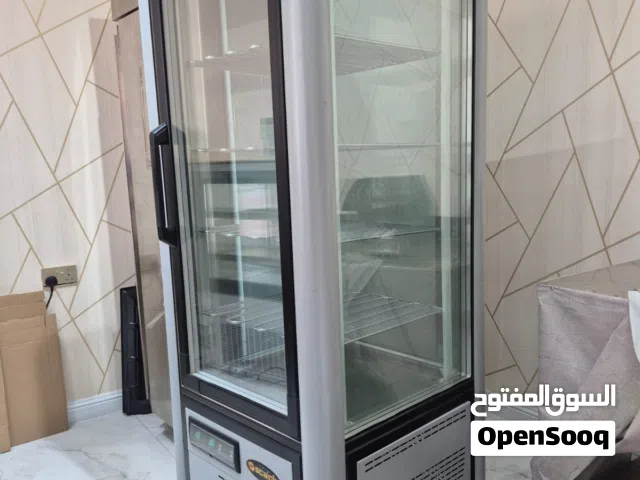 للبيع: ثلاجة عرض بانوراما Scaiola إيطالية (مستعملة نظيفة جداً)