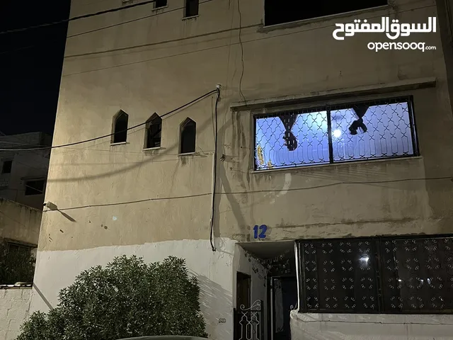 100 m2 4 Bedrooms Townhouse for Sale in Amman Marka Al Shamaliya