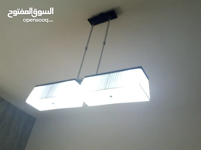 ثريات بحالة ممتازة