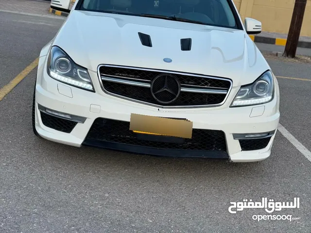 Used Mercedes Benz C-Class in Al Dakhiliya