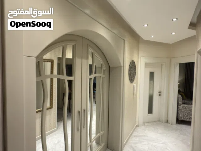 باب ملوكي سحاب درفتين لون طحيني بحالة الجديد