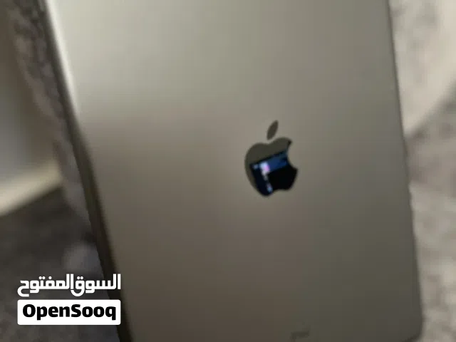 آيباد الجيل الثامن (iPad 8th Gen) استعمال نظيف جداً بحالة الوكالة