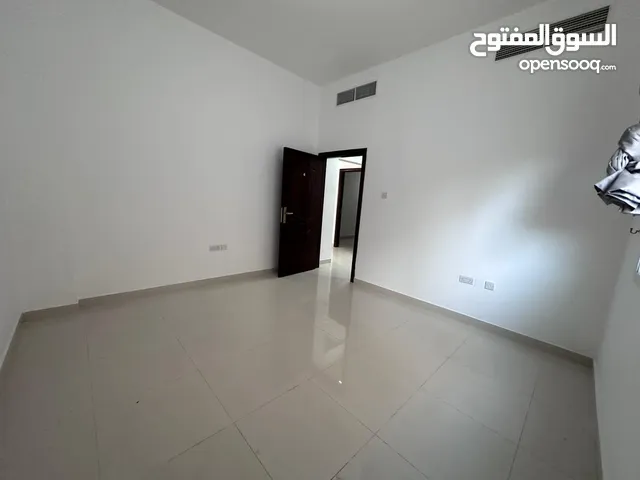 شقه ايجار سنوي مدينه خليفه ابو ظبي غرفتين نوم بسعر  28000الف