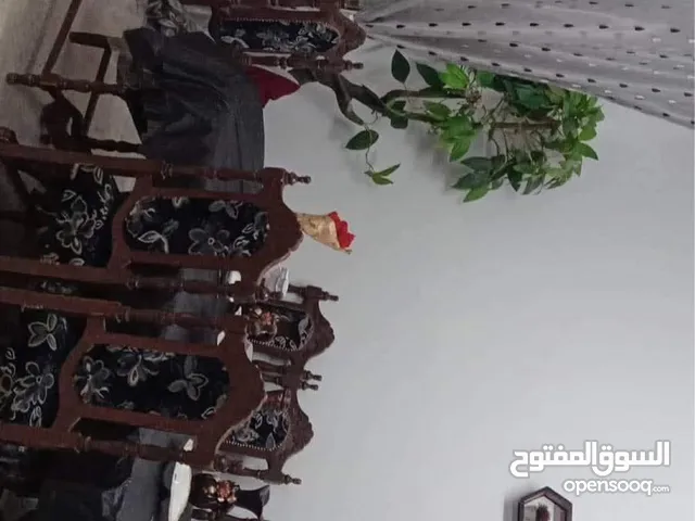 شقه ارضي كوشان مشترك 26000 دينار كاش قابل للتفاوض مساحه كليه 176 متر (108متر داخلي 68 متر خارجي)